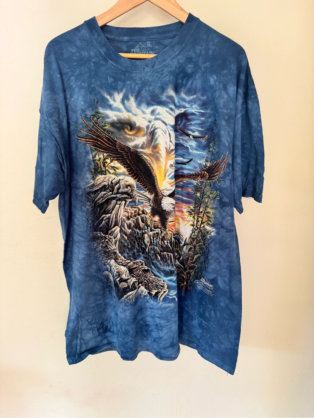 2013 The Mountain Bald Eagle Graphic T Shirt 2XL Blue Tie Dye Wildlife USA